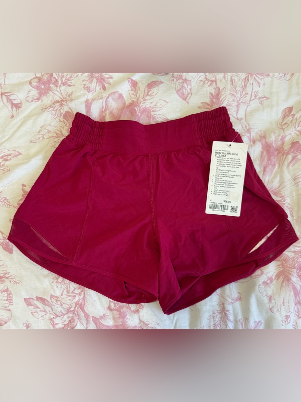 Hotty Hot High-Rise 4’ shorts